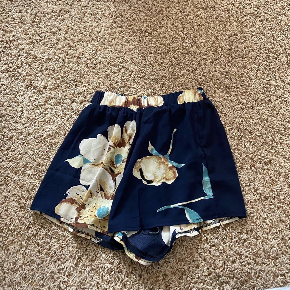 blue flowy floral shorts